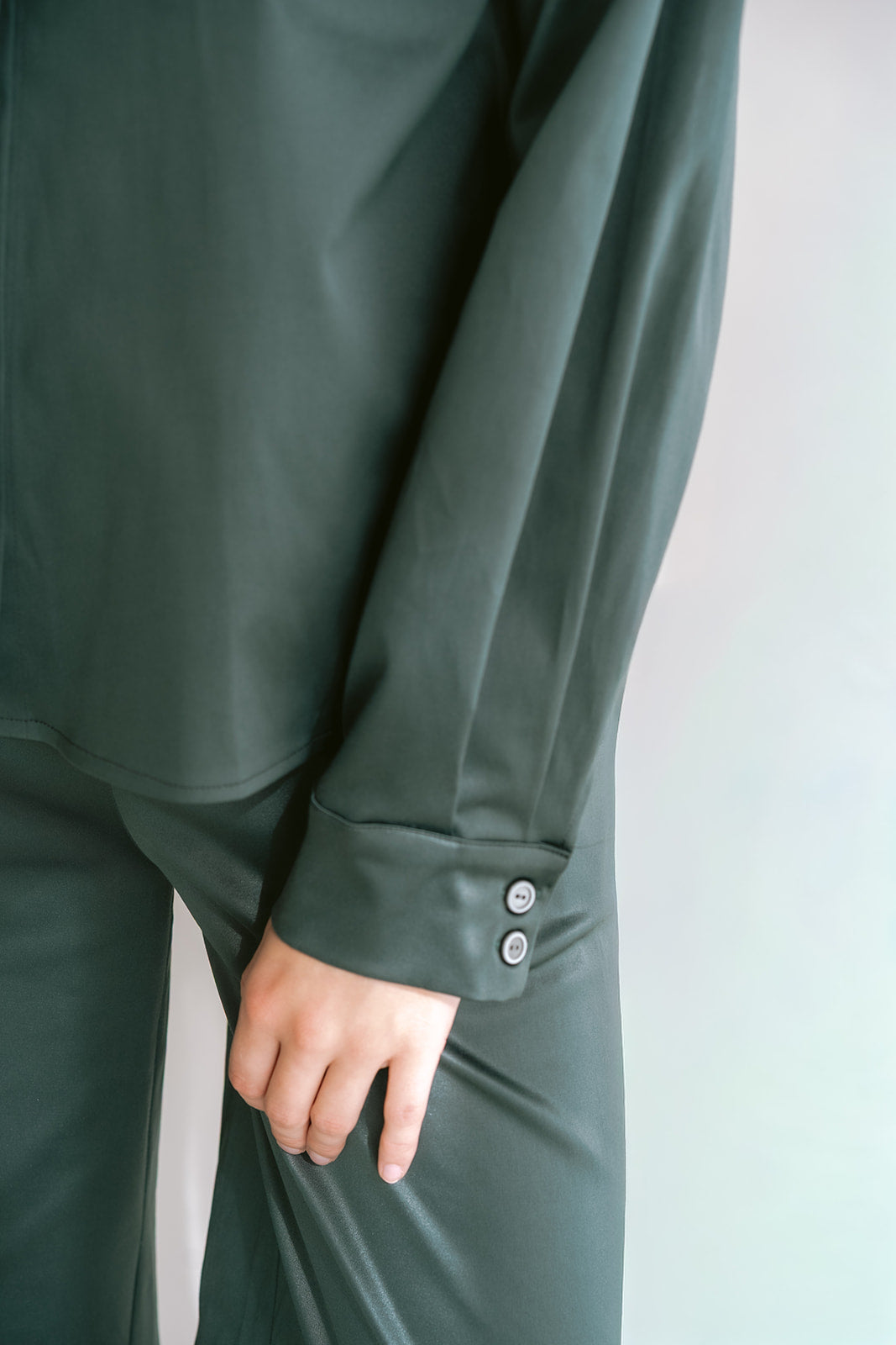 Max Blouse Satin Sage Green